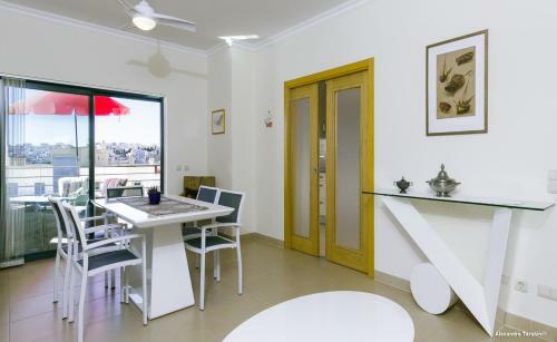 B23 - Encosta Apartment In Lagos Marina