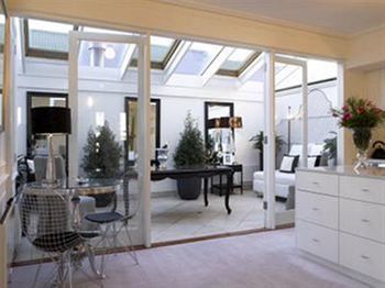 Hotel Andre's Mews Luxury Serviced Apartments