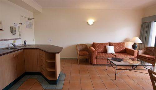 Hotel Mid City Luxury Suites