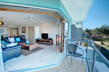 Hotel Rolling Surf Resort
