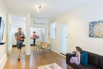 Hotel Seawall Apartments