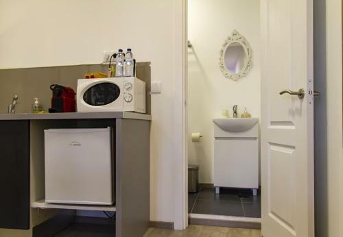 Hostal Royal Suites Riverview By Homing