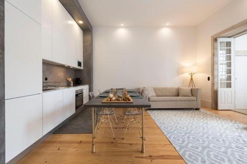 Lovelystay - Dirk Apartment Almada 3� T