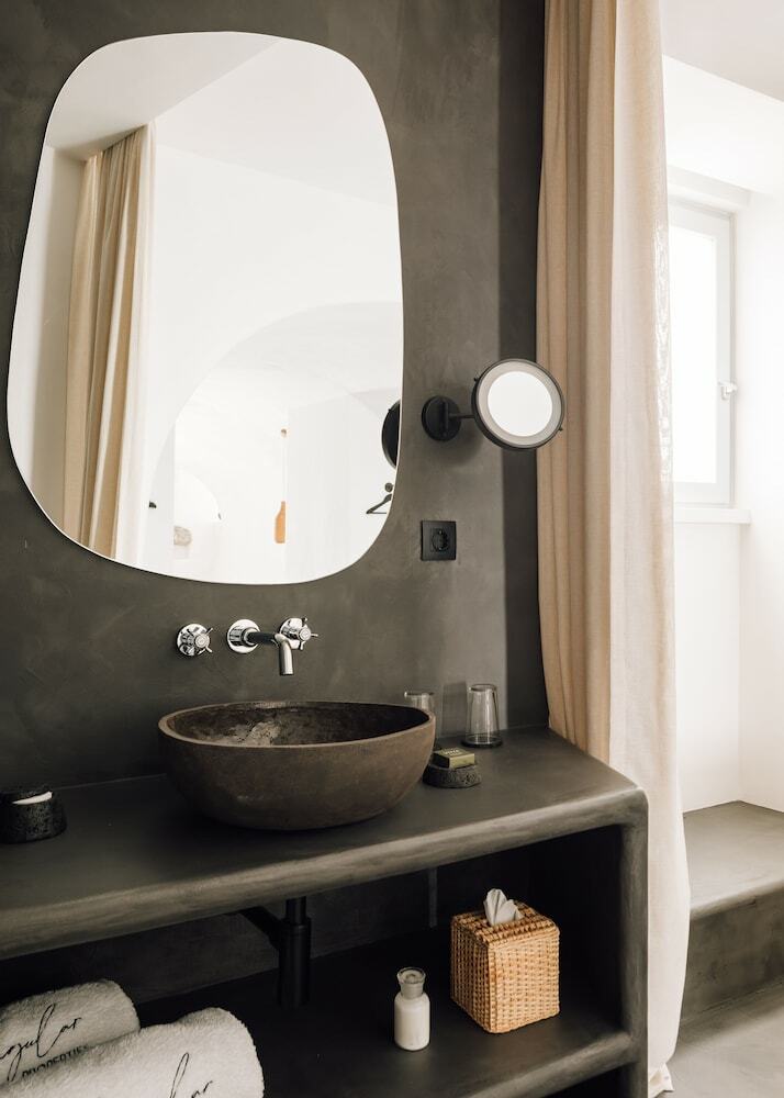 Hotel White Exclusive Suites & Villas