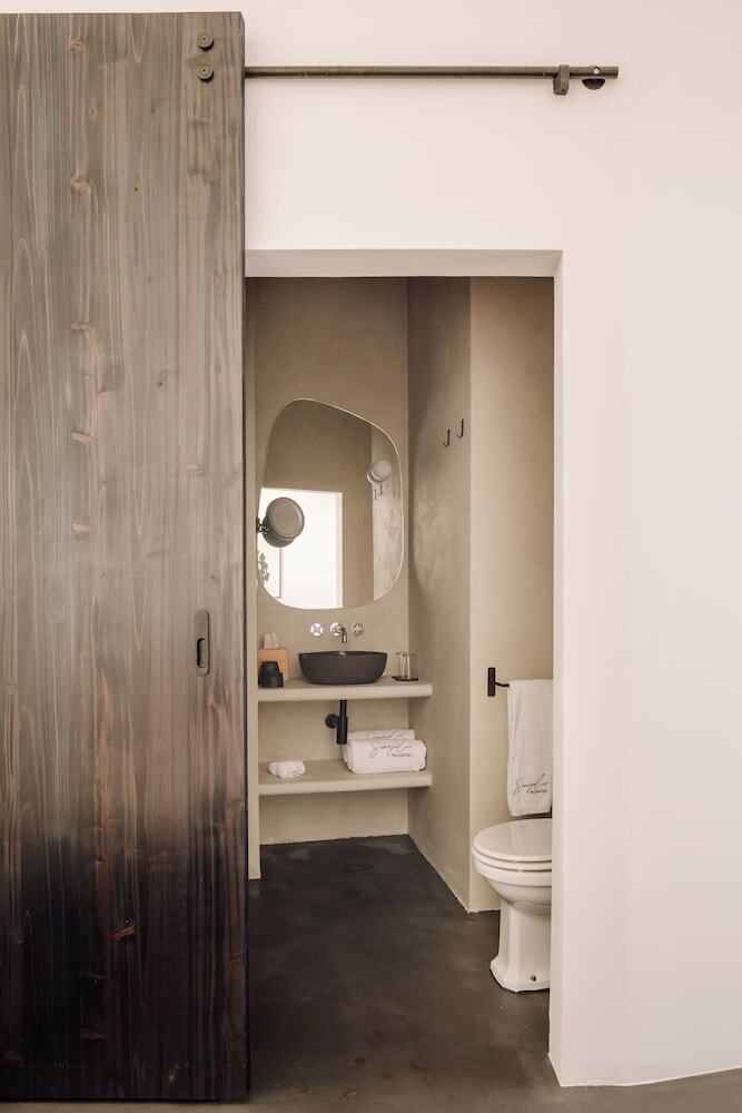 Hotel White Exclusive Suites & Villas