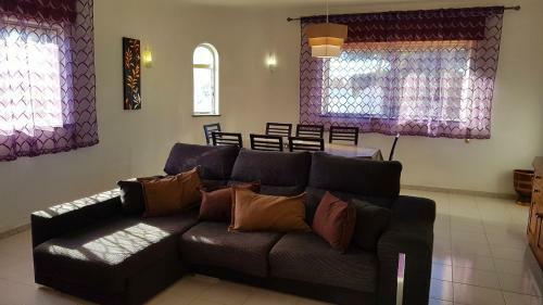 Private Collection Sunny Villa Ricardo