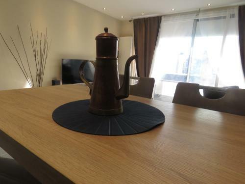 Apartment With Balcony In City Center