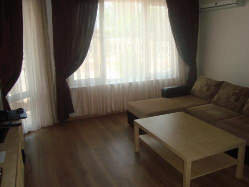 Hotel Sea Paradise Apartment Complex