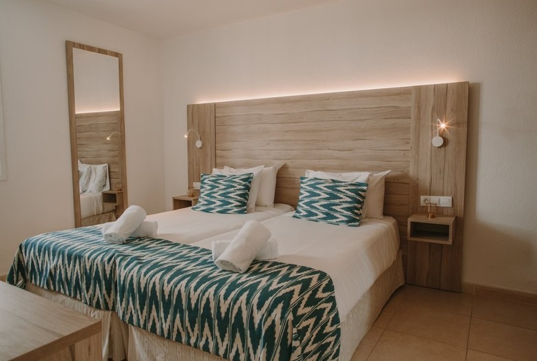 Apartamentos Playa Del Sol S�lo Adultos