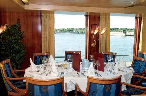 Fairtours Hotelschiff Dutch Melody****