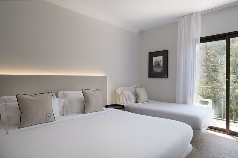 Montjoi By Brava Hoteles