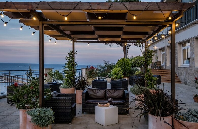 Montjoi By Brava Hoteles