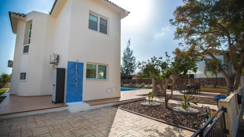 Rent Private Villa 364