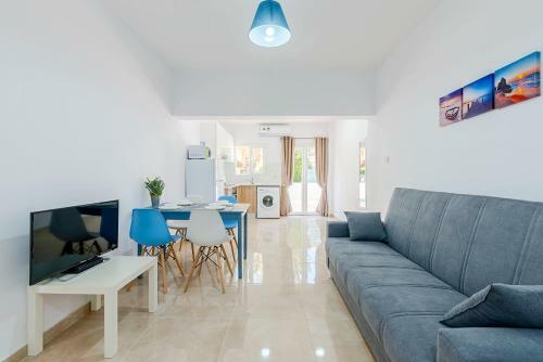Color Cyprus Amozoniu Apartments