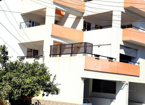 Penelopi Court Apartment 102