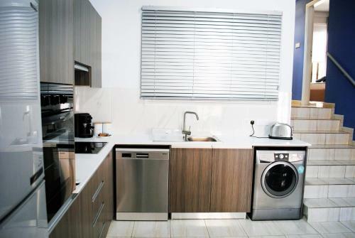 Luxury City Center Duplex 3 Bdr Apartments