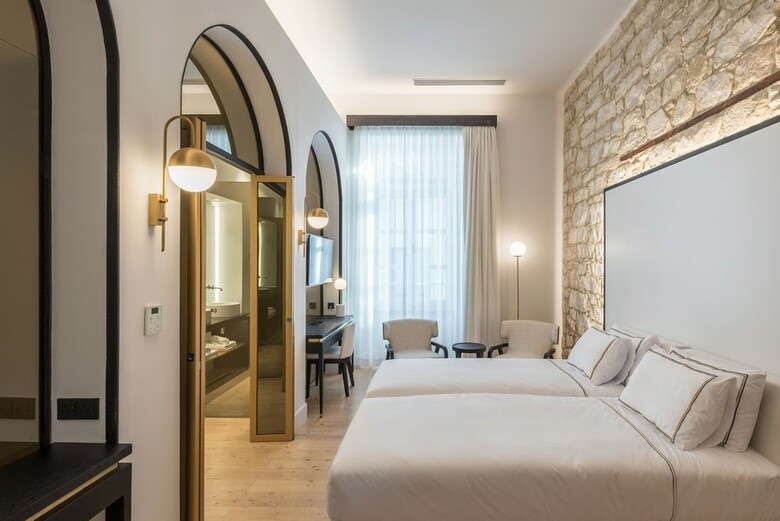 Sir Paul City Hotel