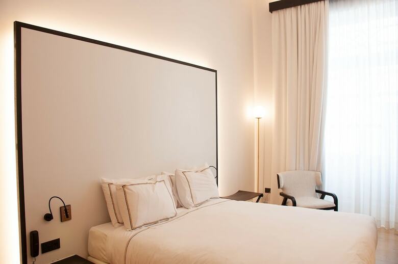 Sir Paul City Hotel
