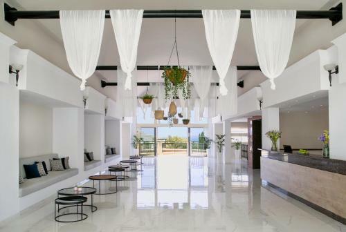 Hotel Louis Paphos Breeze