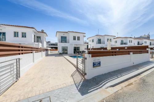 Sunrise Bay Villas