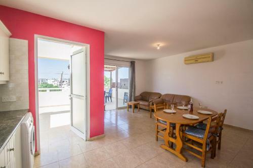 Eleni's Two Bedroom Kapparis Apartment