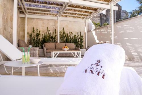 Bed & Breakfast Trulli Ant� Charme & Relax