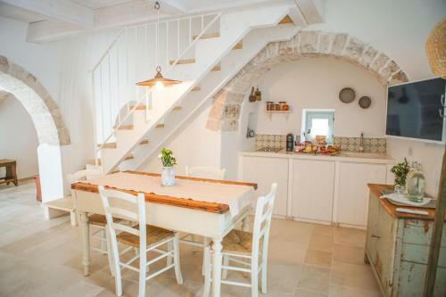 Bed & Breakfast Trulli Ant� Charme & Relax