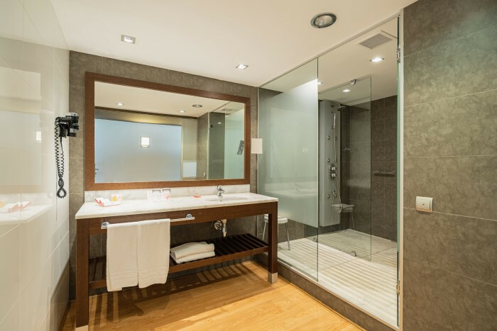 Magnolia Hotel - Adults Only