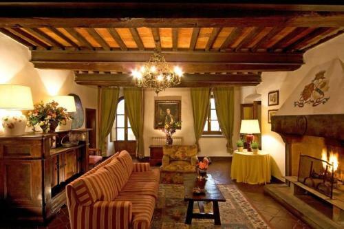 Arezzo Villa Sleeps 12 Pool Air Con Wifi