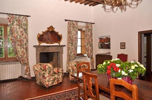 Arezzo Villa Sleeps 12 Pool Air Con Wifi