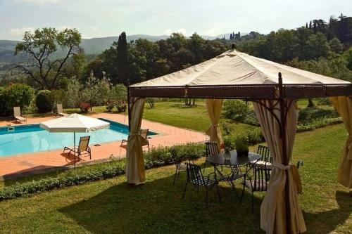 Arezzo Villa Sleeps 18 Air Con