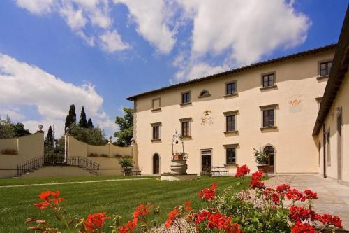 Arezzo Villa Sleeps 18 Air Con