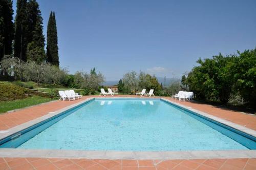 Arezzo Villa Sleeps 18 Air Con