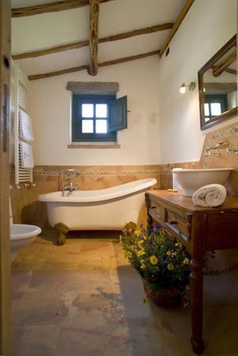 Arzachena Villa Sleeps 6 Pool Air Con Wifi