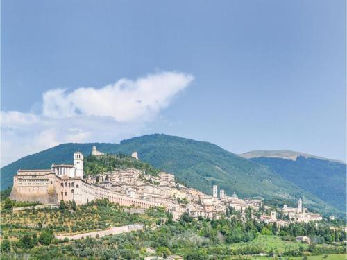 Three-bedroom Apartment In Assisi -pg-