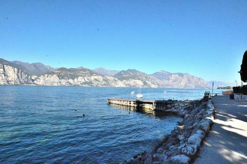 Apartment Fiocco With Lake View Terrace