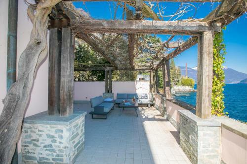 Brienno Villa Sleeps 16