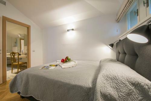Brienno Villa Sleeps 16