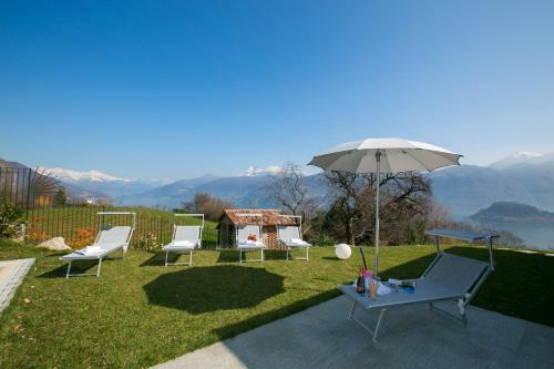 Griante Villa Sleeps 10 Pool