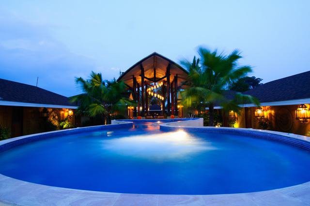 Hotel The Village Coconut Island