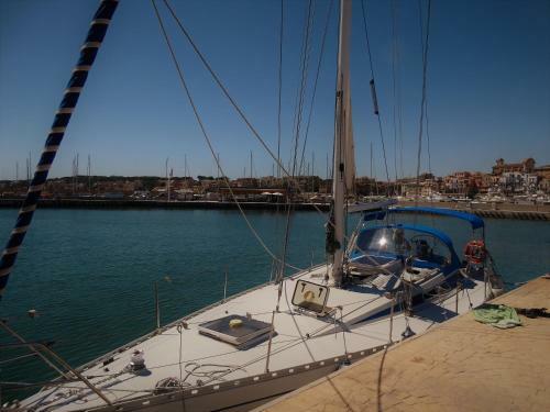 Rama III - Sail Boat Comet 420
