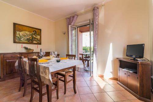 Apartamento House And Apts. In Cala Gonone 33558