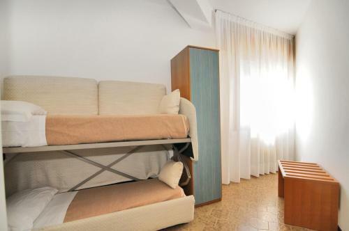 Hotel Venus Best Price