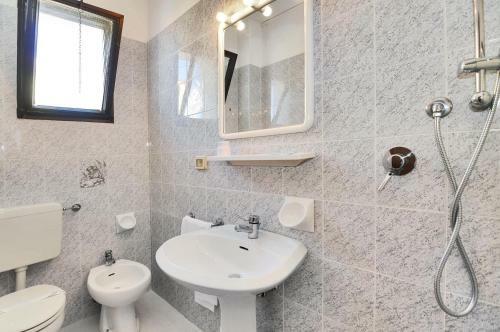 Hotel Venus Best Price
