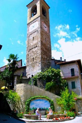 Carlazzo Apartment Sleeps 4 Pool