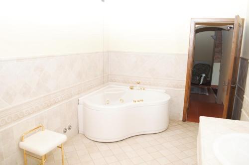 Casole D'elsa Villa Sleeps 11 Pool Wifi