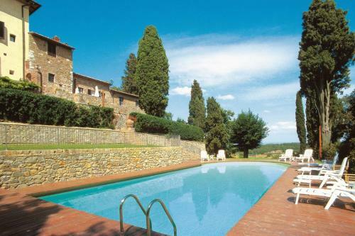 Il Castagno D'andrea Villa Sleeps 16 Pool