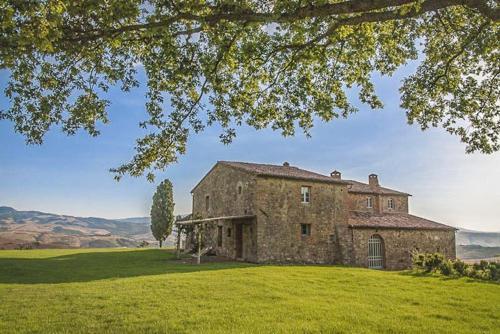 Castiglioncello Del Trinoro Villa Sleeps 12 Pool