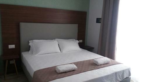 8room Hotel