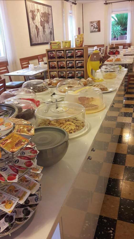 Hotel Albergo Larenzia